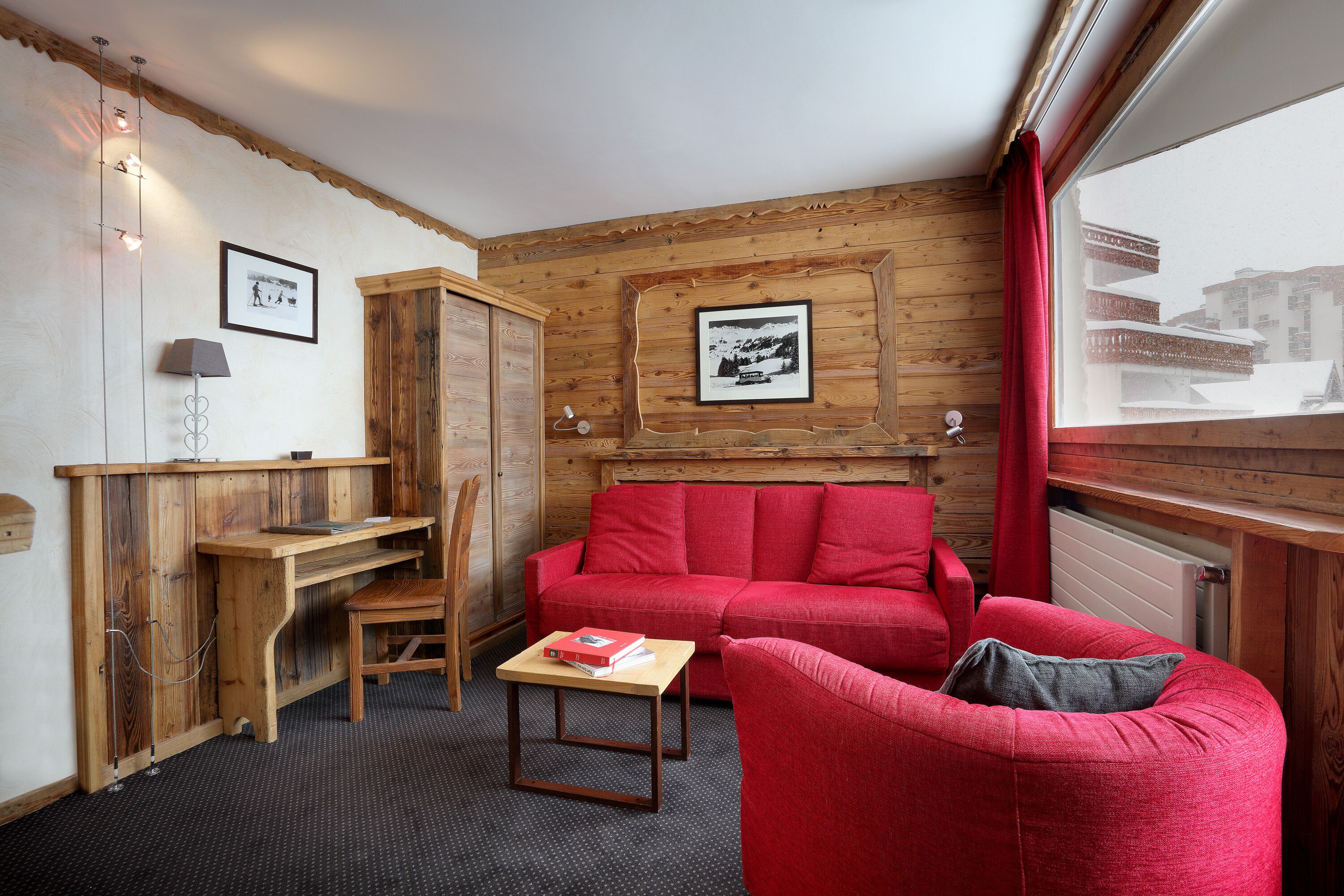 duplex suite with balneotherapy | 2 bedrooms, in-room safe, blackout curtains, free wifi