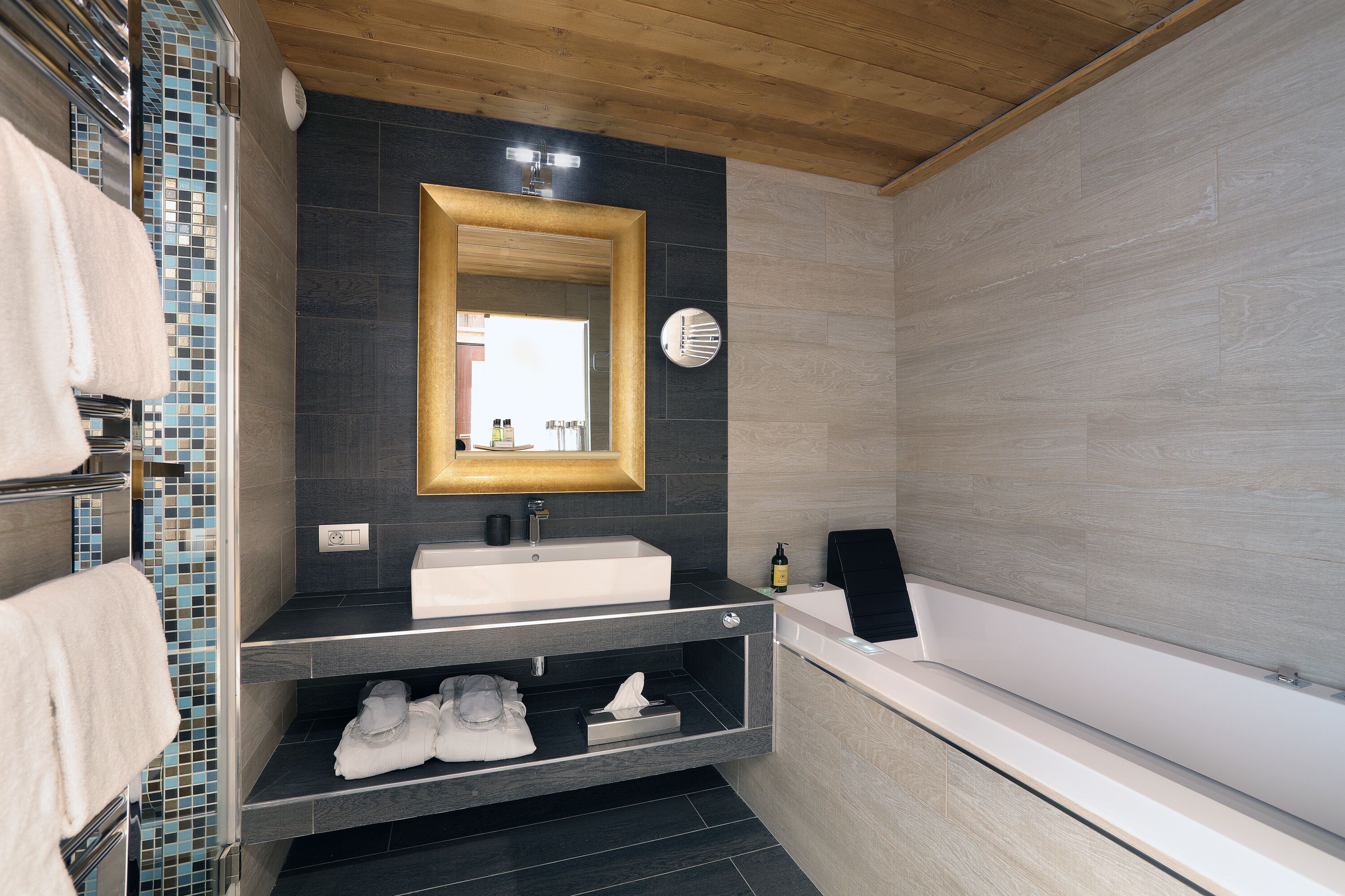 privilege suite with whirlpool | bathroom | hair dryer, bathrobes, slippers, towels