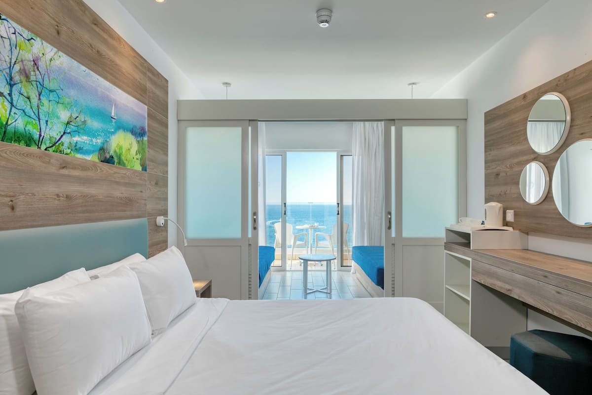 Family Room Sea View