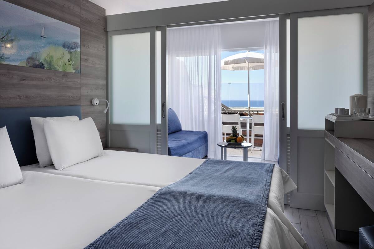 Superior Family Room Sea View