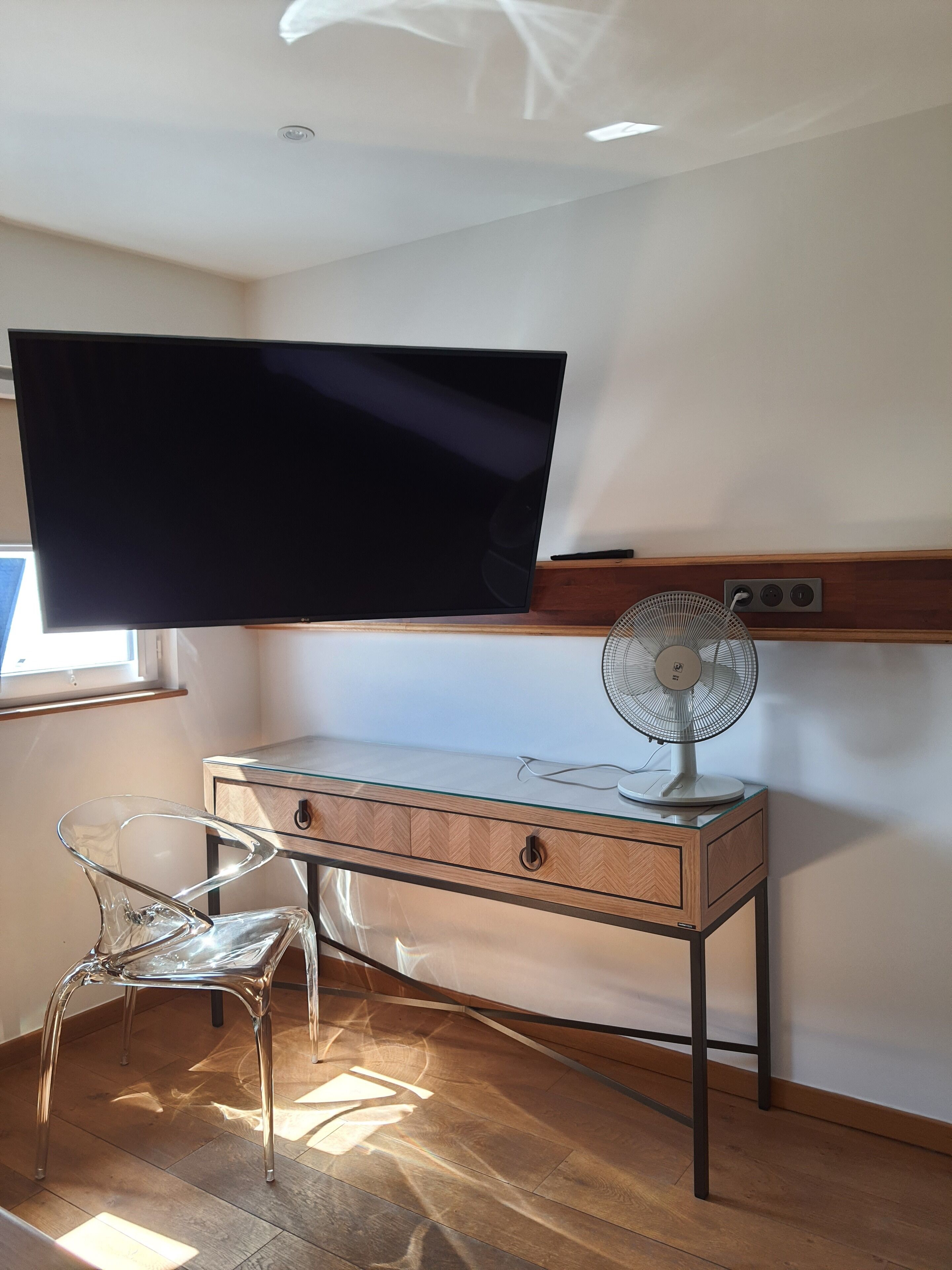 superior double or twin room, 1 double bed, private bathroom | individually decorated, individually furnished, iron/ironing board