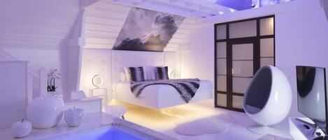 Suite Romantique, 1 très grand lit, bain à remous