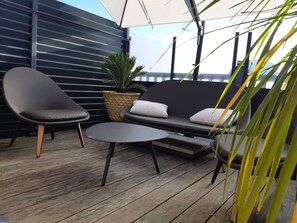 Suite romántica, 1 cama de matrimonio | Terraza o patio