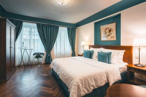 尊荣套房 (Prestige) | 防过敏的被褥、迷你吧、客房内保险箱、特色装修