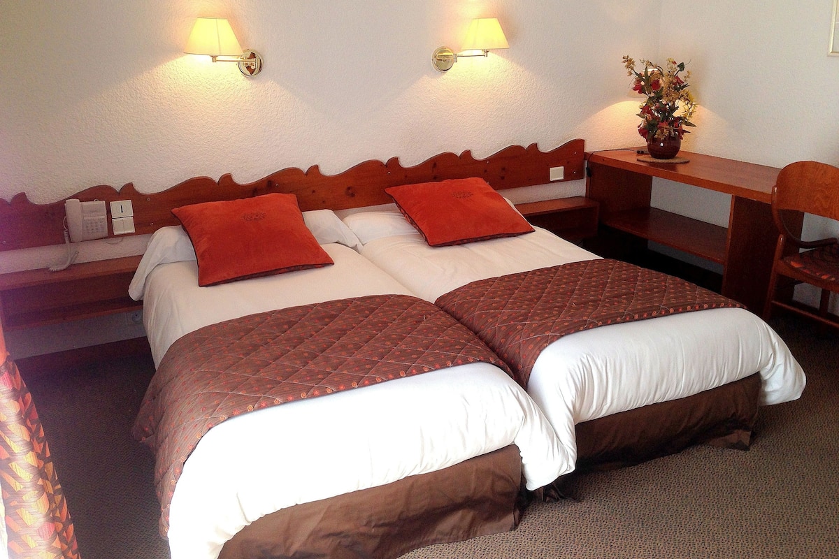 In-room safe, desk, free cots/infant beds, free WiFi
