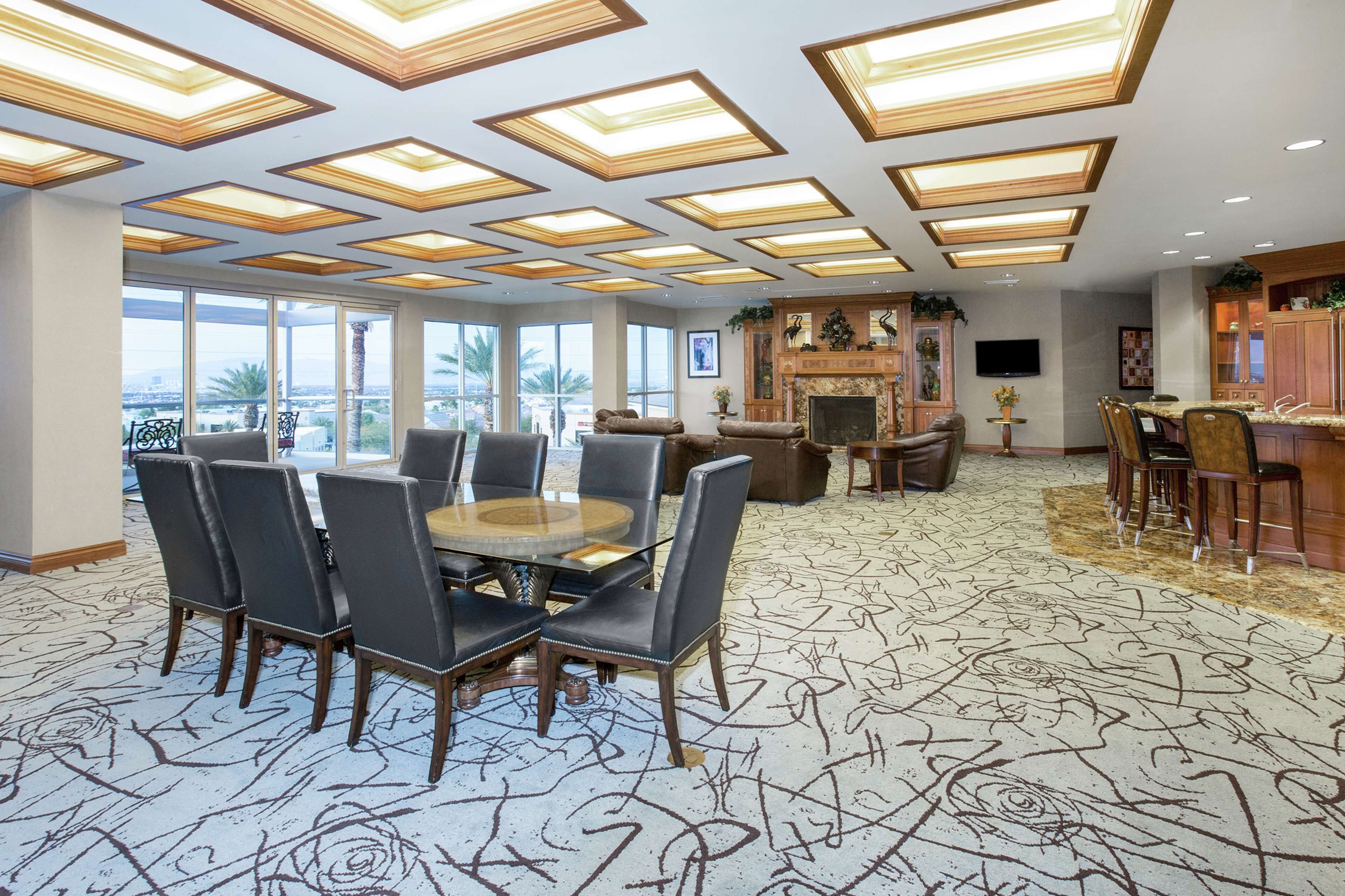 Attico, 2 camere da letto, non fumatori | Area soggiorno | TV