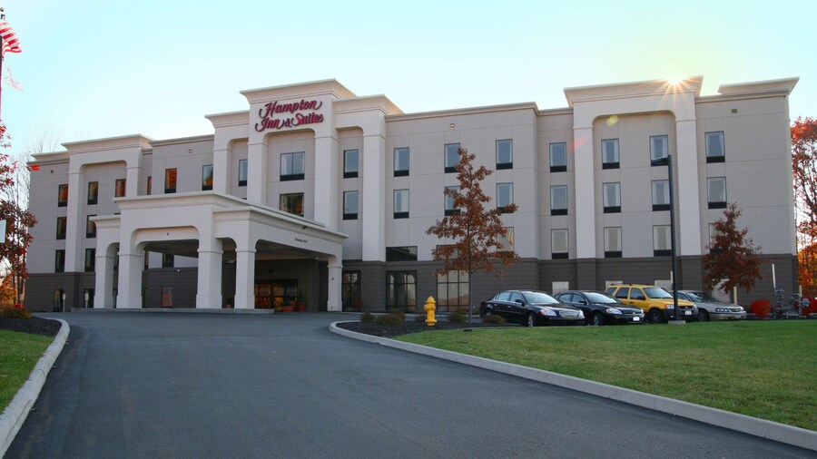 Hampton Inn & Suites Jamestown