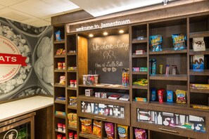 Snack bar - Hampton Inn & Suites Jamestown (Jamestown)