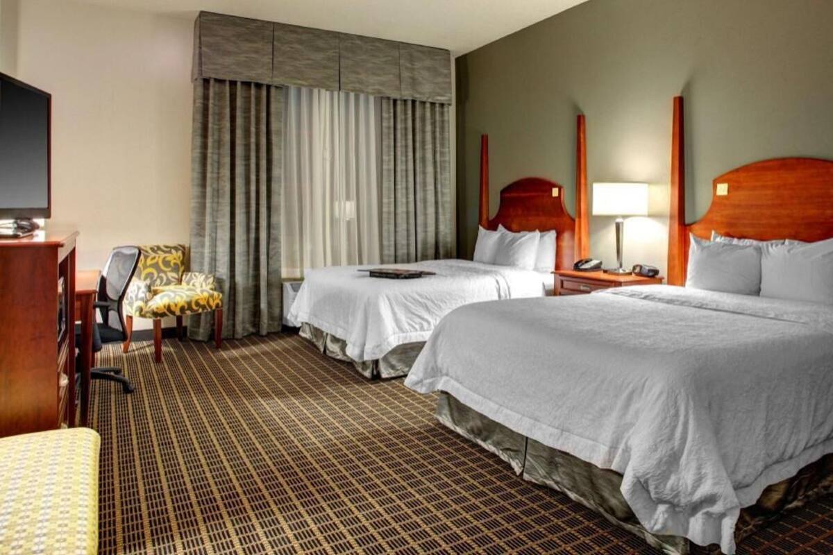 Down comforters, in-room safe, desk, iron/ironing board