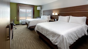 A hotel room with two beds, a desk, and a window with a view. - Holiday Inn Express & Suites Lenoir Cty by IHG (Lenoir City)