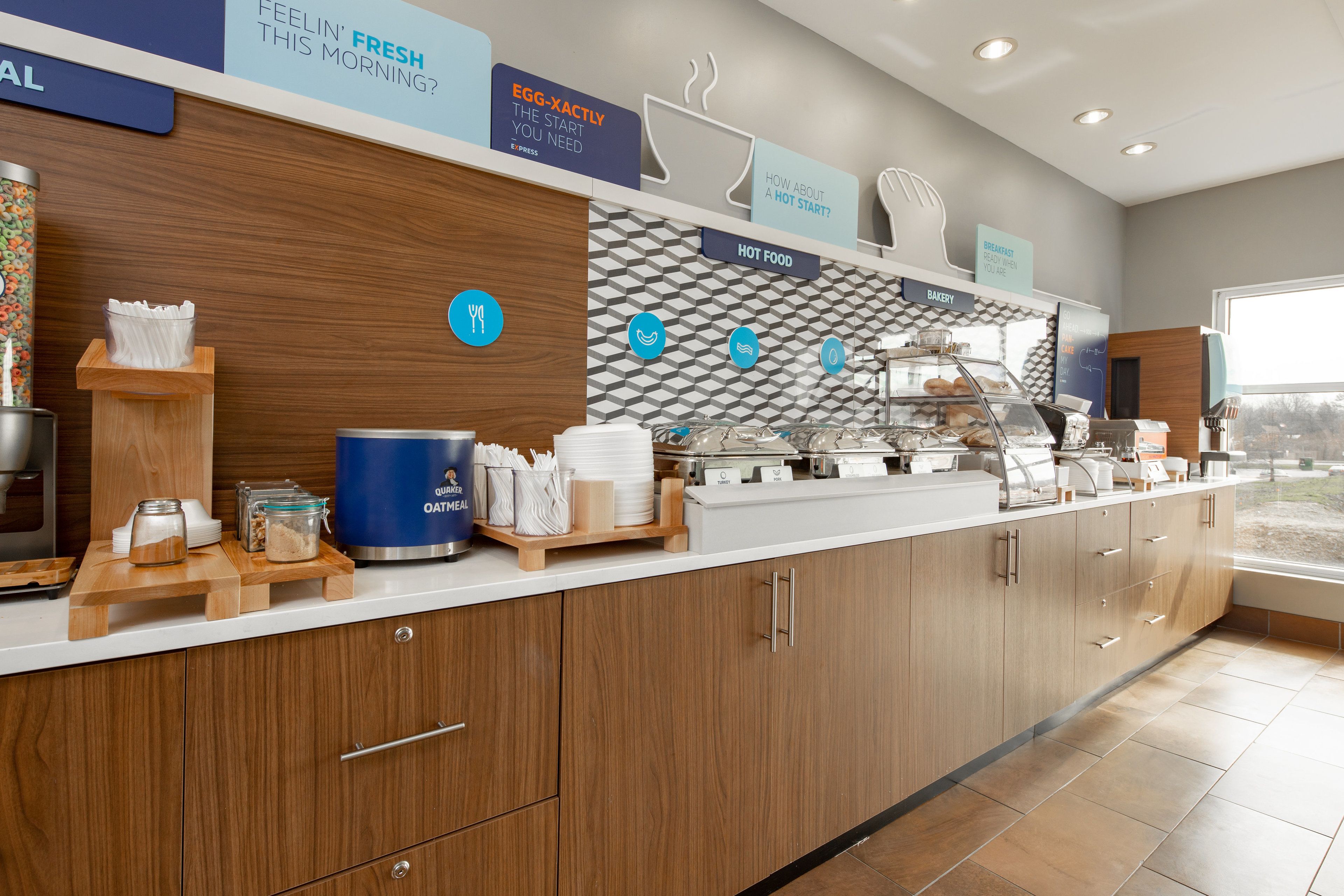 free daily full breakfast