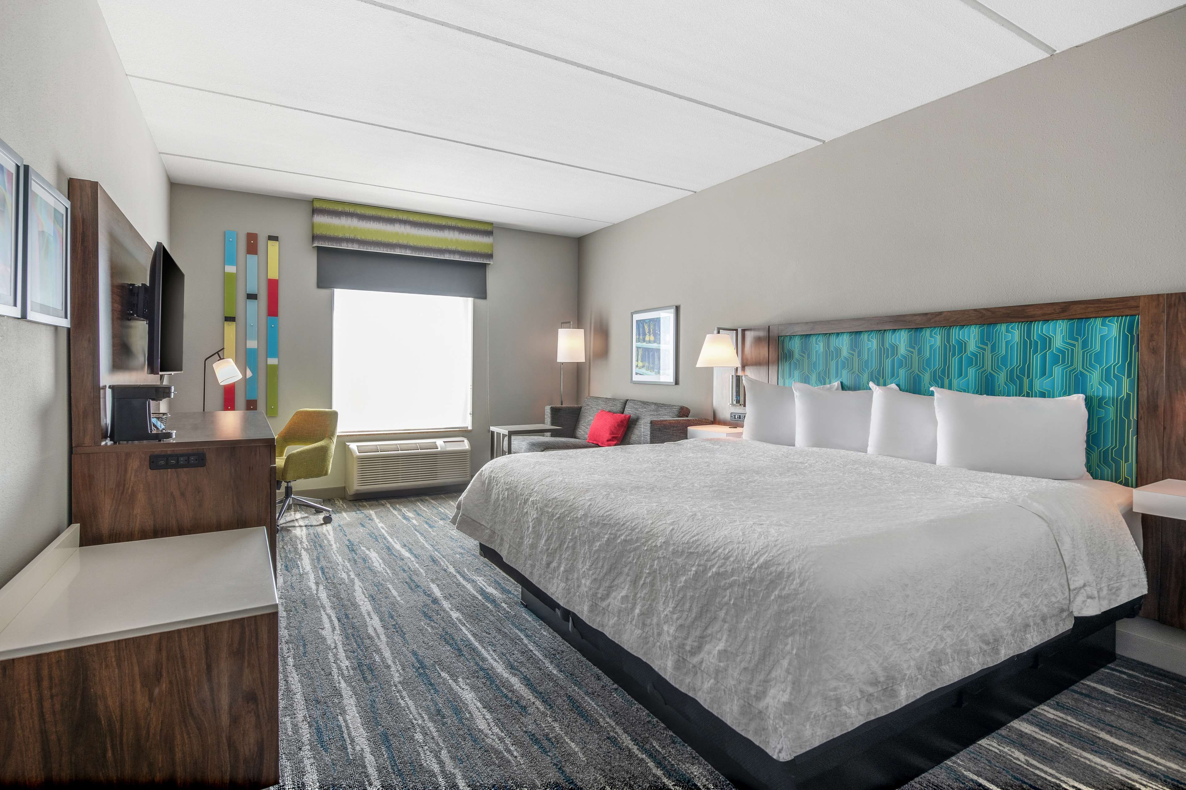 room, 1 king bed with sofa bed (study) | living area | 25-inch lcd tv with satellite channels, tv, mp3 dock