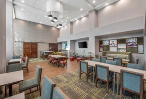 Lobby - Hampton Inn & Suites-Dallas Allen (Allen)