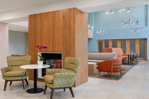 Lobby - Hampton Inn & Suites Rockland (Thomaston)