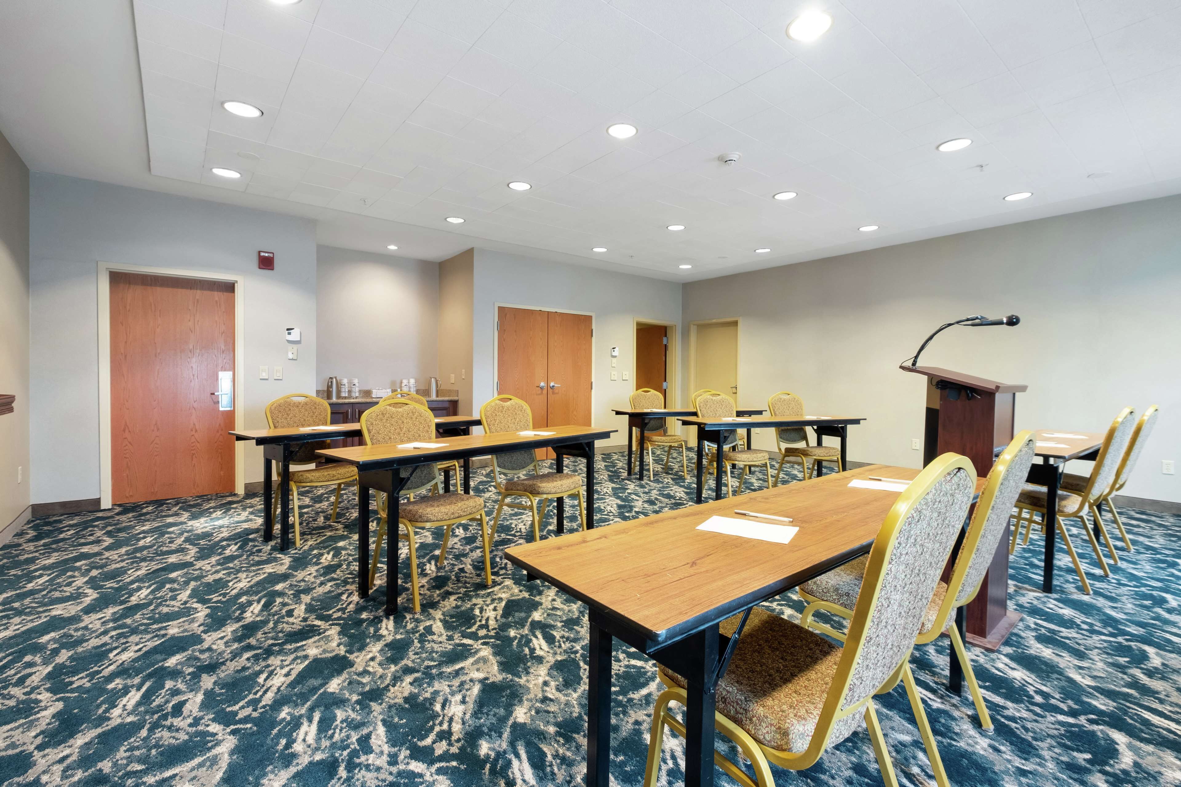 Meeting facility