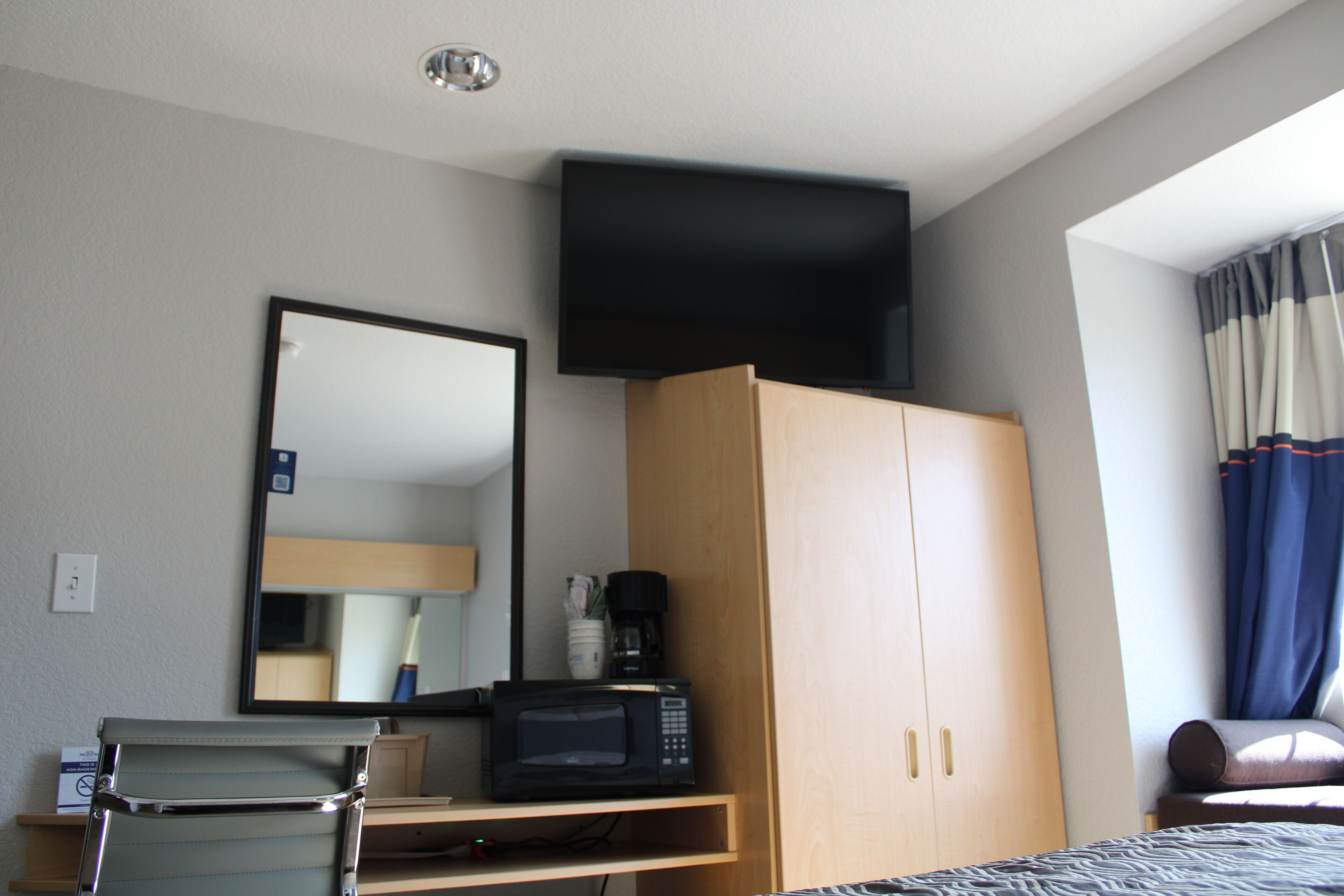 desk, blackout curtains, free wifi, bed sheets