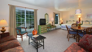 Comfort Studio Suite, Multiple Beds, Balcony | 1 bedroom, free WiFi, alarm clocks