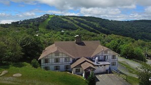 Unclassified image, 3 of 28, button - Beech Mountain Inns (Banner Elk)