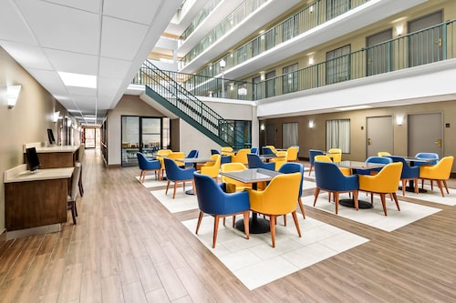 Comfort Suites Near Potomac Mills