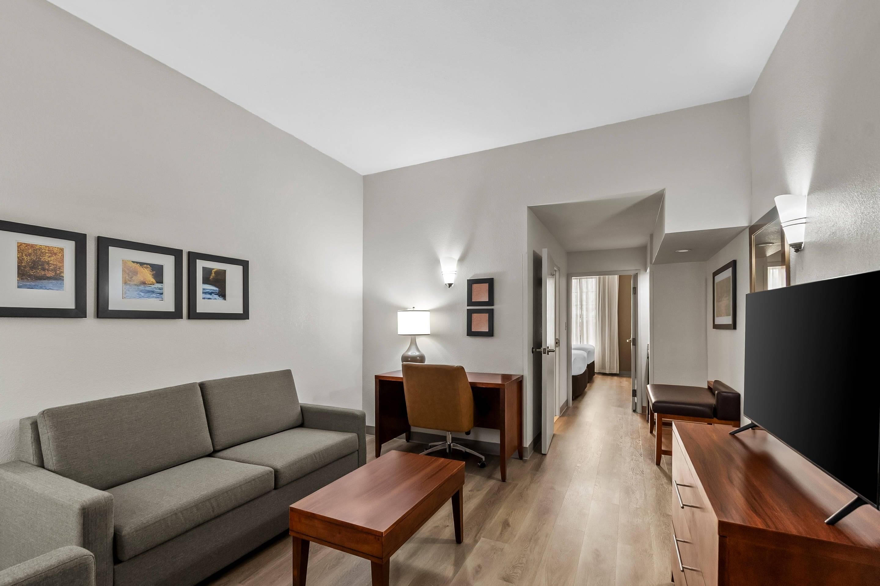 Suite, Multiple Beds, Non Smoking | 1 bedroom, hypo-allergenic bedding, in-room safe, desk