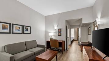 Suite, Multiple Beds, Non Smoking | 1 bedroom, hypo-allergenic bedding, in-room safe, desk