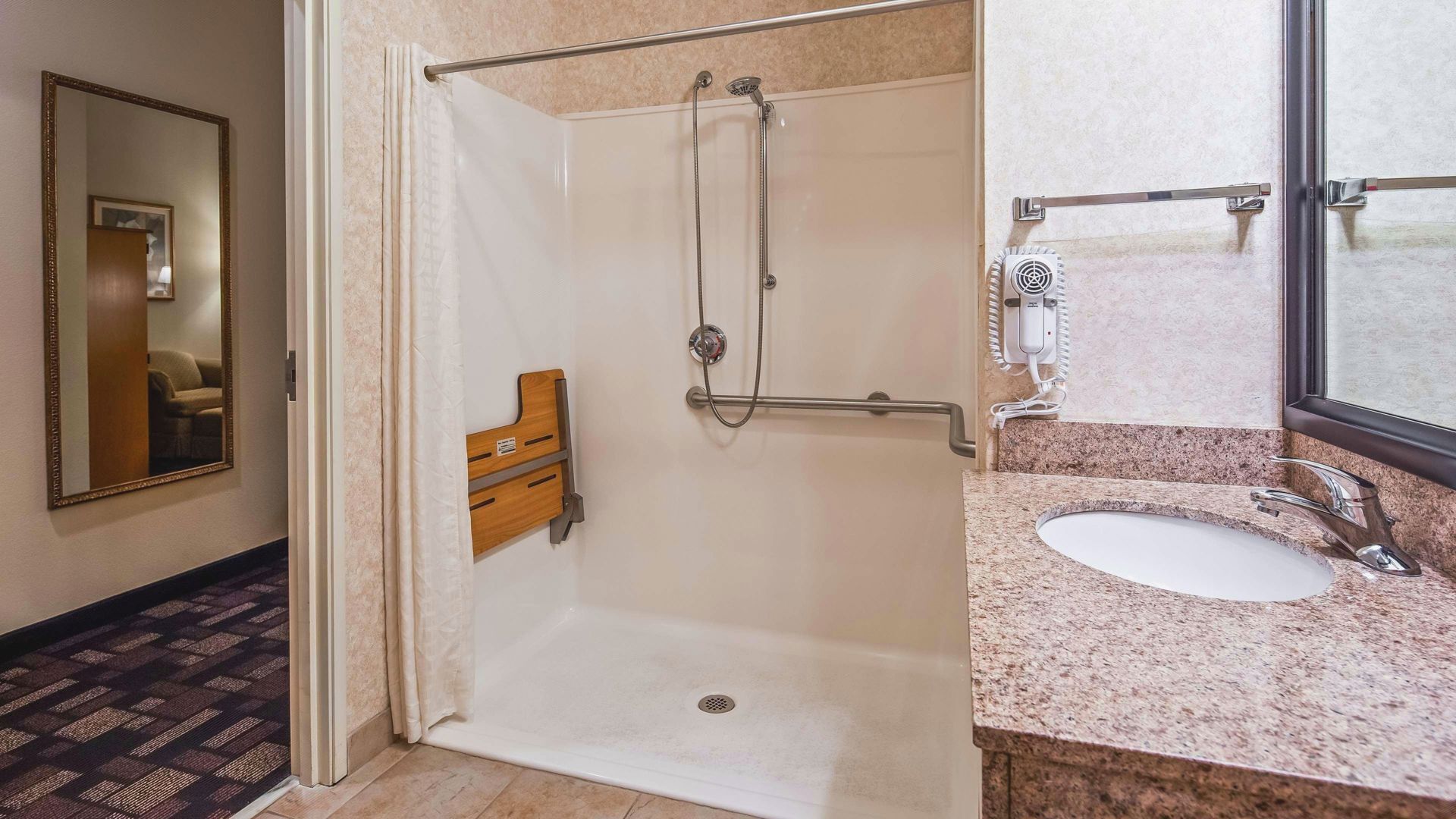 Baño | Amenidades de baño gratuitas, secadora de cabello, toallas, jabón 