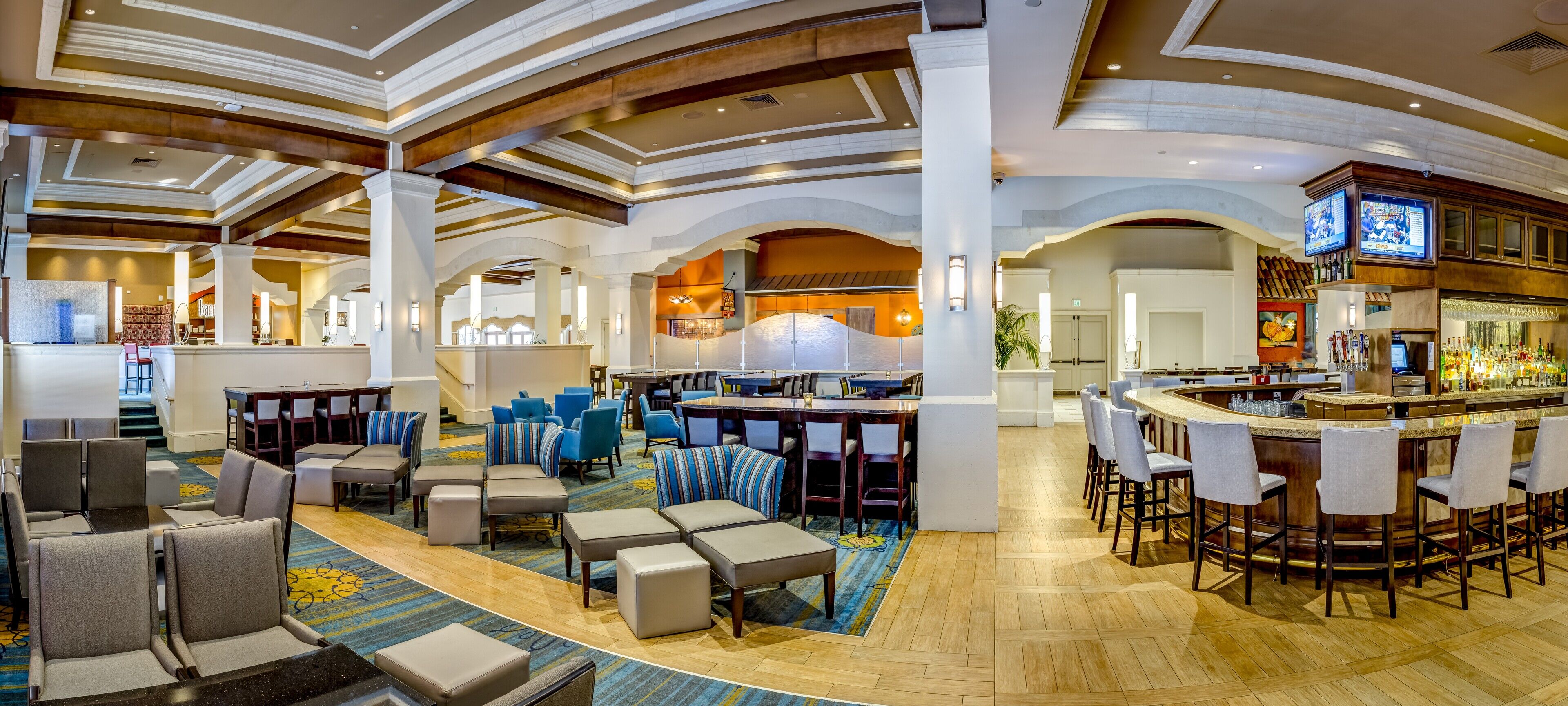 3 bars/lounges, poolside bar