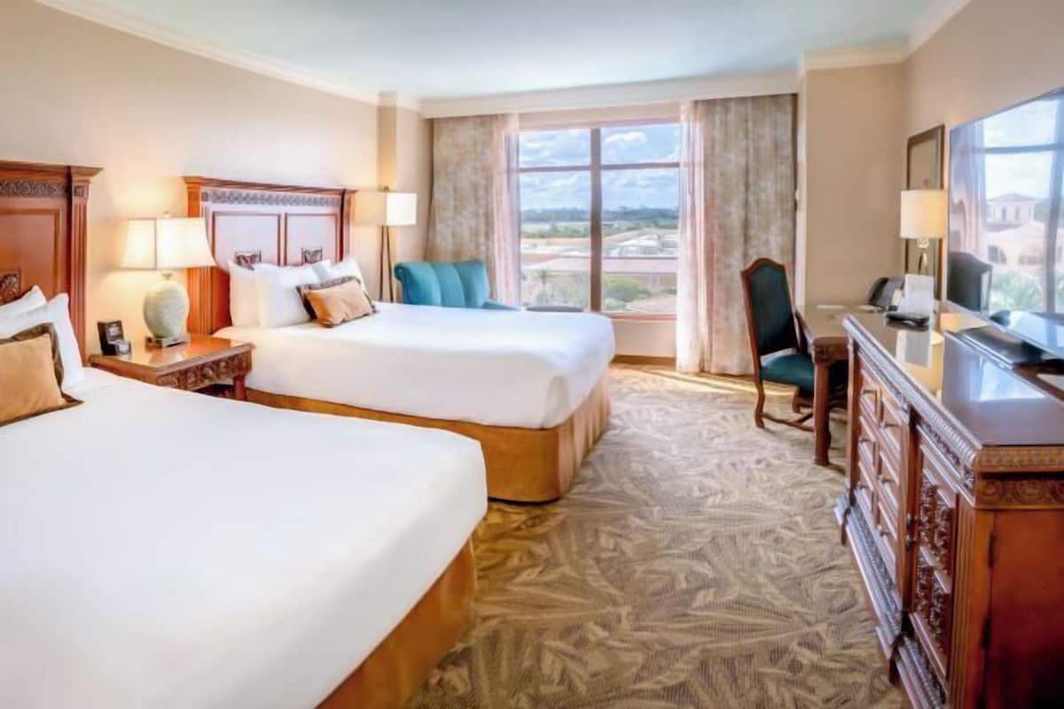Egyptian cotton sheets, premium bedding, pillow-top beds, in-room safe