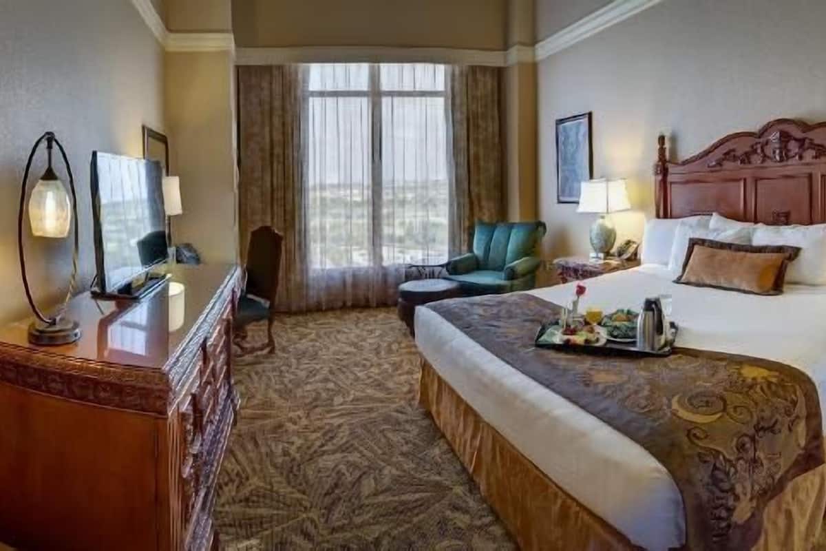 ملاءات من القطن المصري وأغطية فراش متميزة وأسرّة بطبقة علوية مريحة