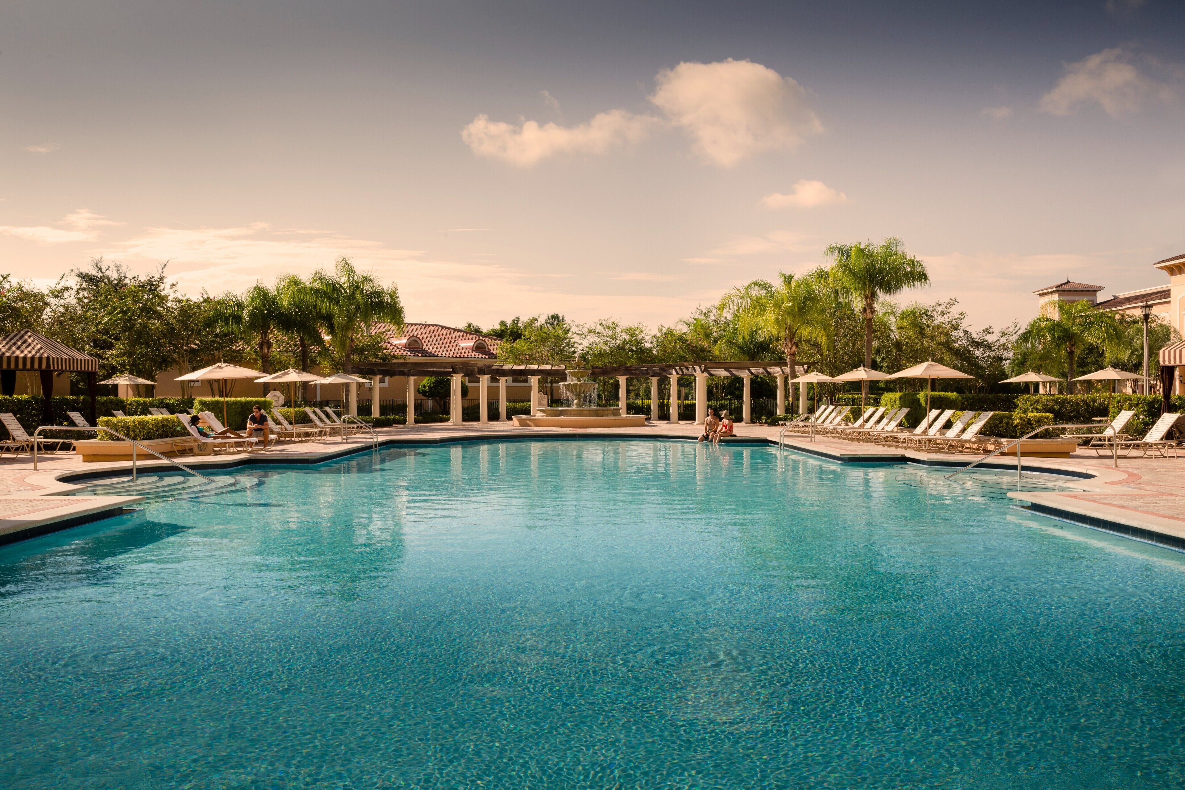 4 outdoor pools, open 5:30 AM to midnight, cabanas (surcharge)