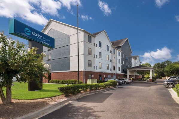 Exterior - Clarion Pointe Charleston - West Ashley (Charleston)