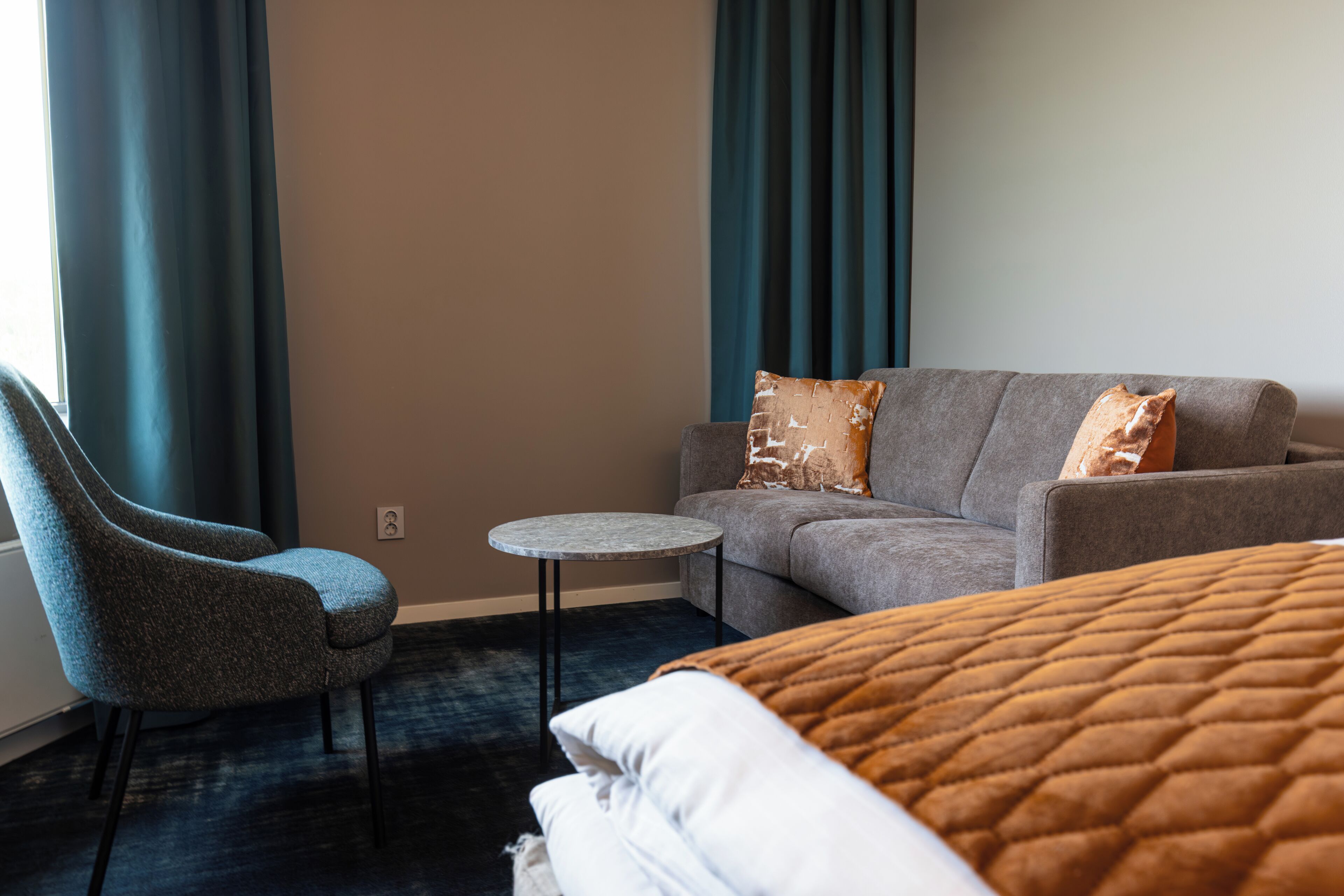 family room, multiple beds, non smoking | minibar, desk, blackout curtains, soundproofing