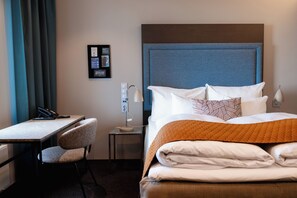 Standard Double Room, 1 Double Bed, Non Smoking | Minibar, desk, blackout drapes, soundproofing