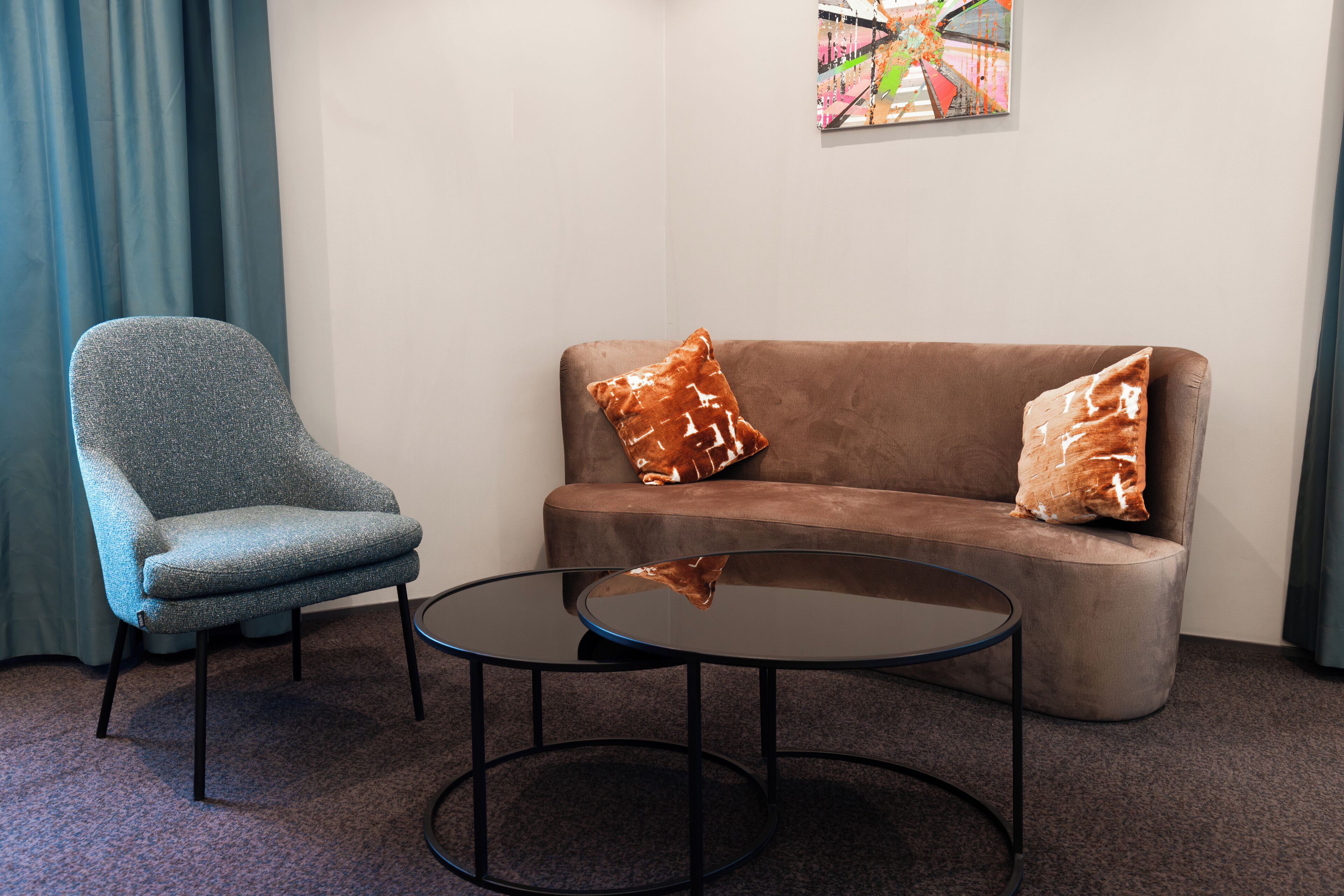 junior suite, 1 double bed, non smoking | minibar, desk, blackout curtains, soundproofing