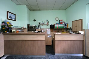 Bar (on property) - Hotel Le Tre Stazioni (Genoa)