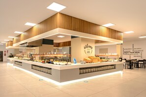 Breakfast, lunch and dinner served - Hotel Vibra Beverly Playa (Calvia)