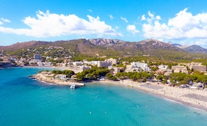 On the beach - Hotel Vibra Beverly Playa (Calvia)