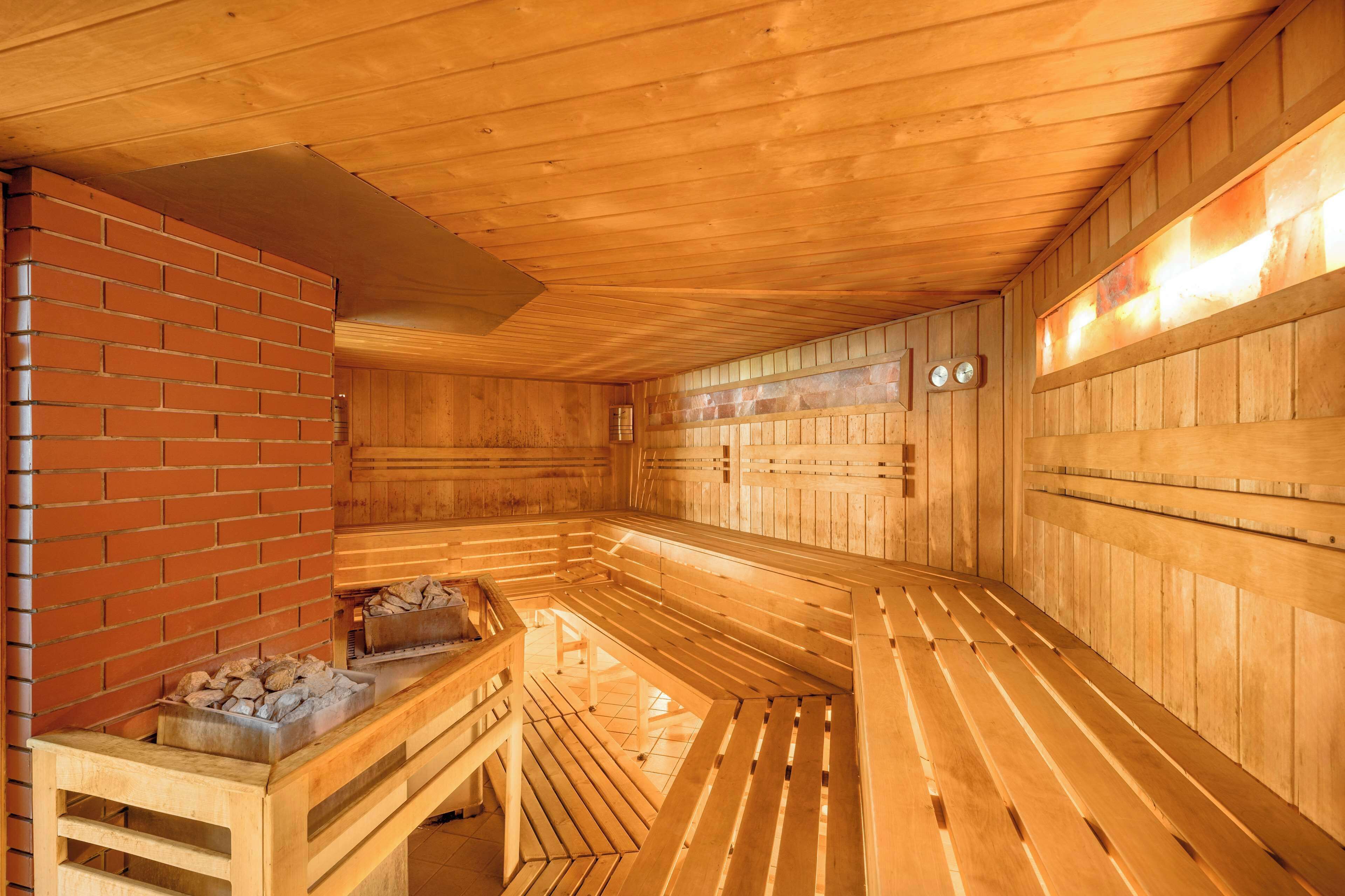 body treatments, hydrotherapy, aromatherapy, facials