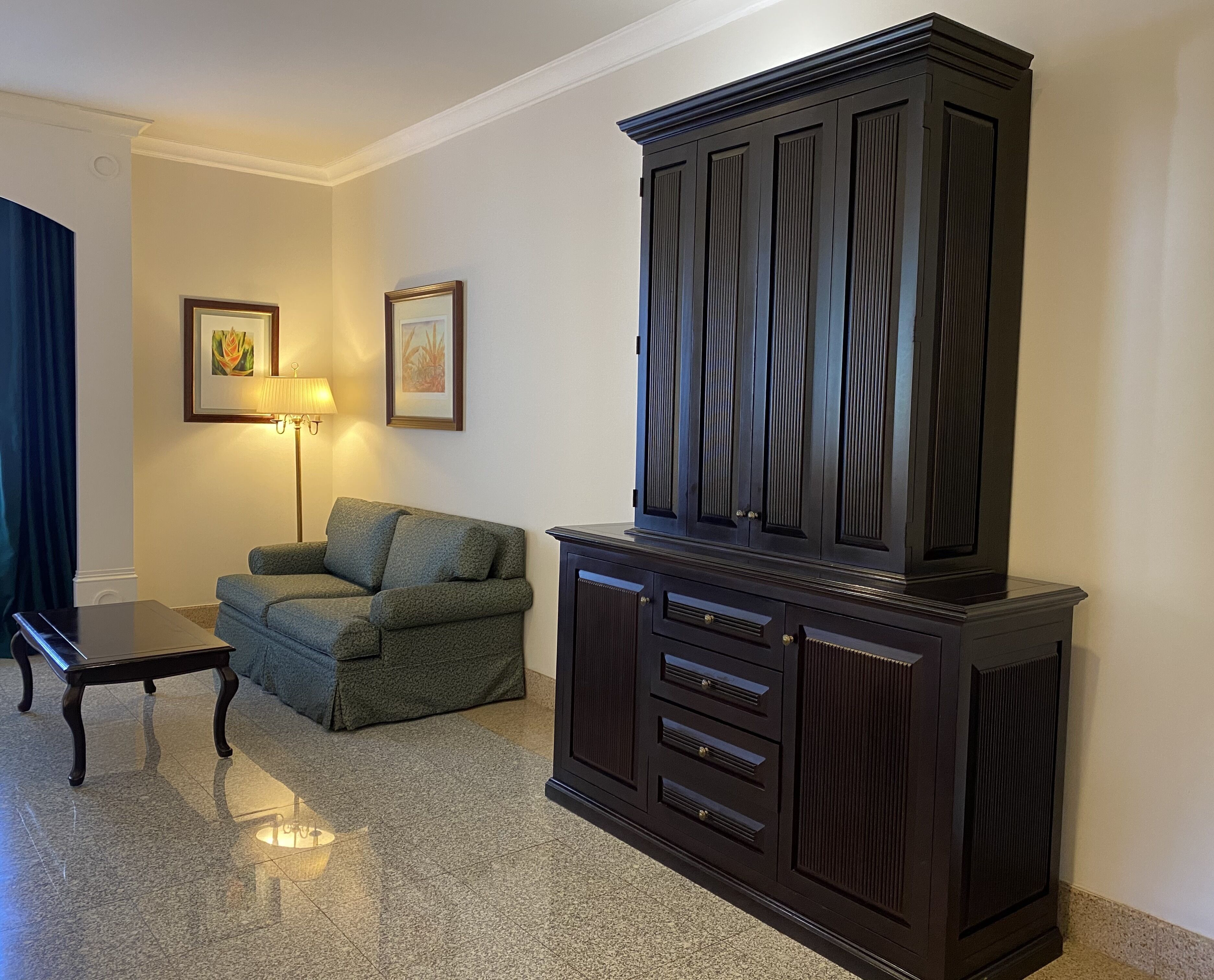 in-room safe, individually decorated, individually furnished, desk