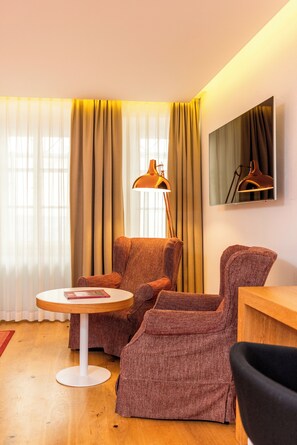 Junior Suite | Living area