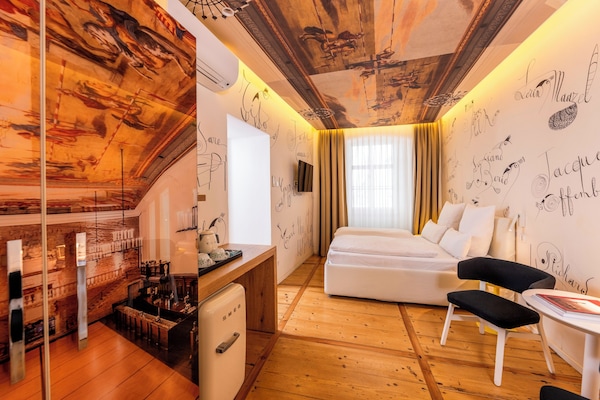 1 habitación, ropa de cama de alta calidad y minibar