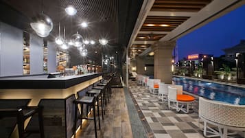 Poolside bar