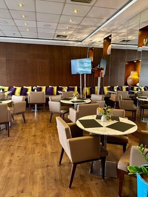 Der serveres morgenmad, frokost og aftensmad
