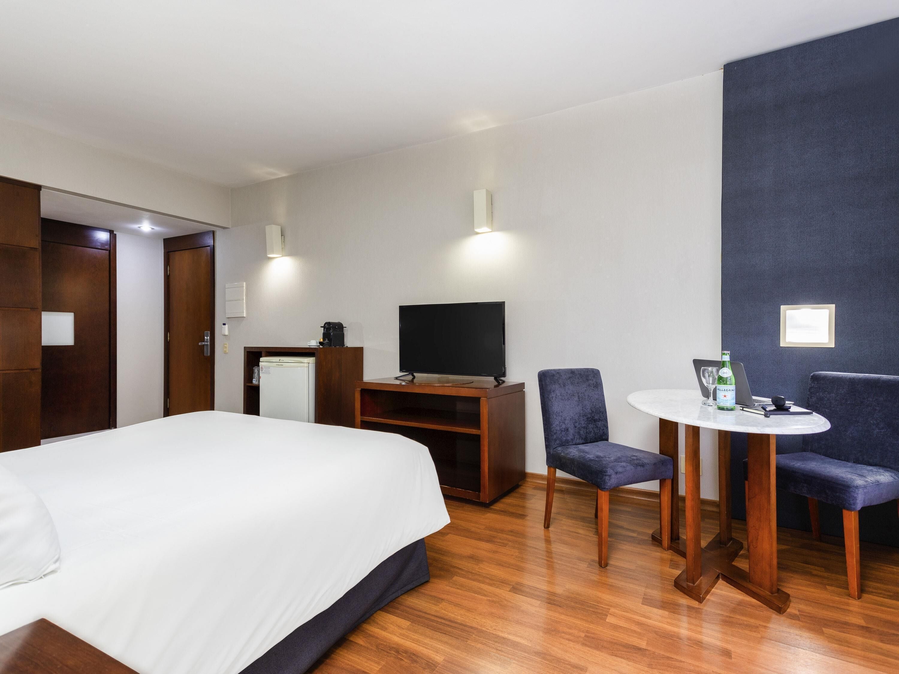 Appartement Supérieur, 1 grand lit | Literie de qualité supérieure, minibar, coffres-forts dans les chambres
