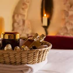 Tratamientos corporales, aromaterapia, masajes con piedras calientes