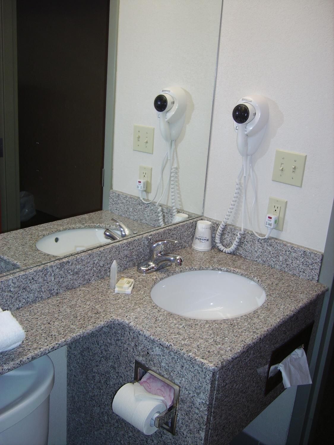 combined shower/bathtub, free toiletries, hair dryer, towels
