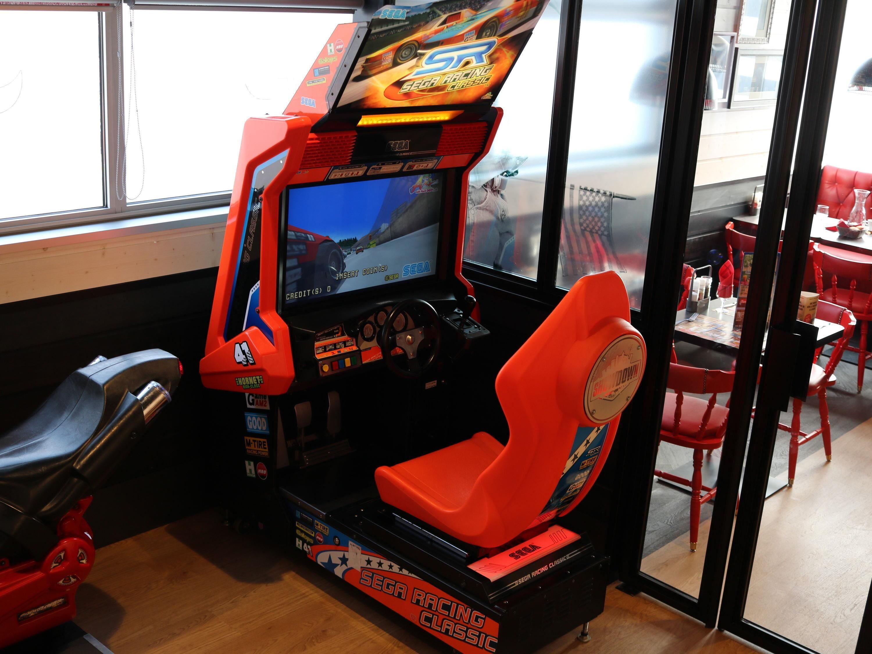 lunch and dinner served, american cuisine