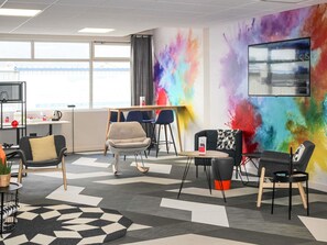Lunch and dinner served - ibis Styles Crolles Grenoble A41 (Crolles)
