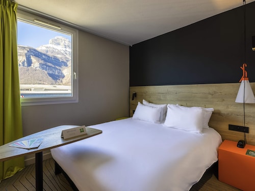 ibis Styles Crolles Grenoble A41 (10)