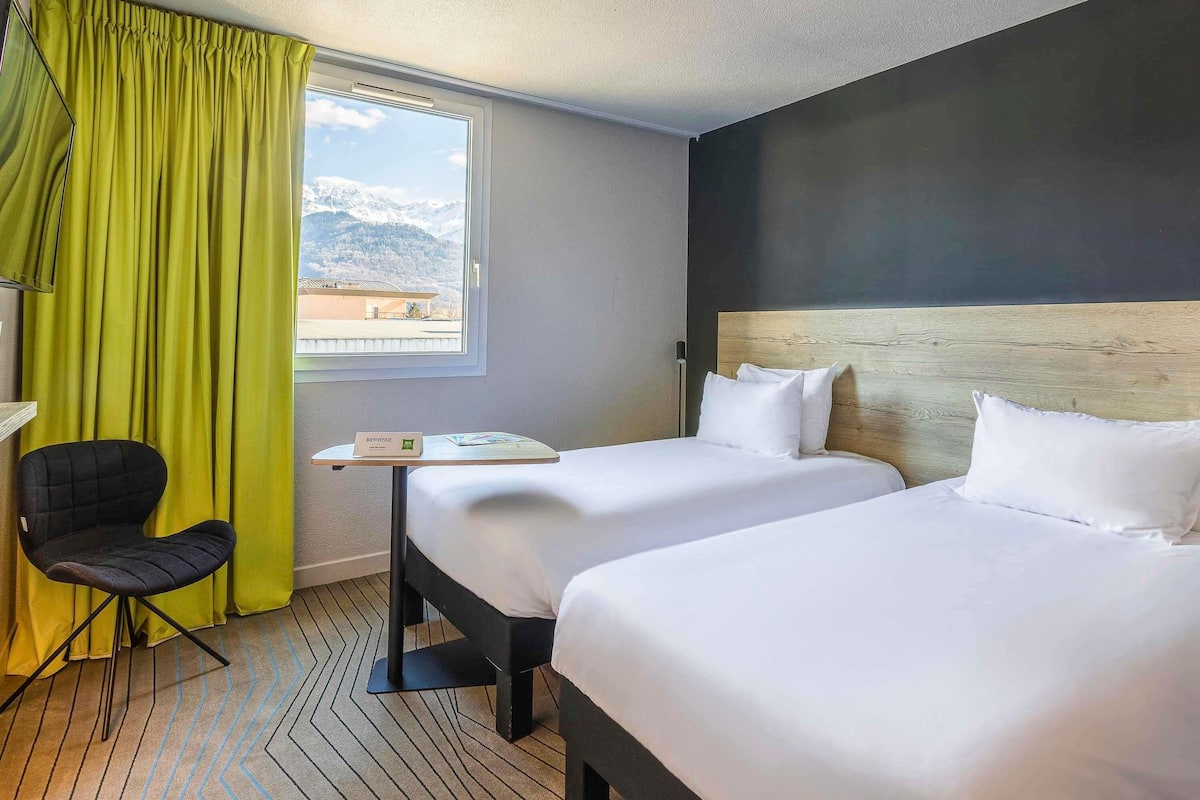 Chambre, 2 lits une place